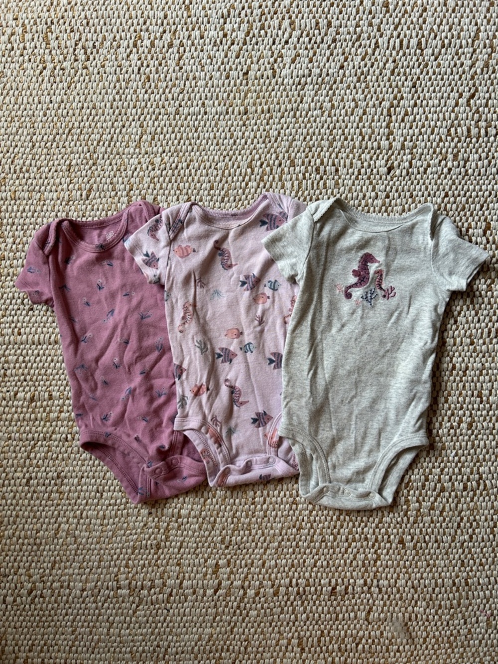Carter’s short sleeve bodysuit bundle of 3